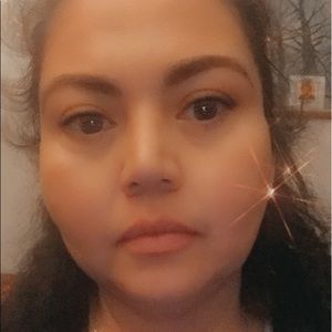 Meet your Posher, Claudia